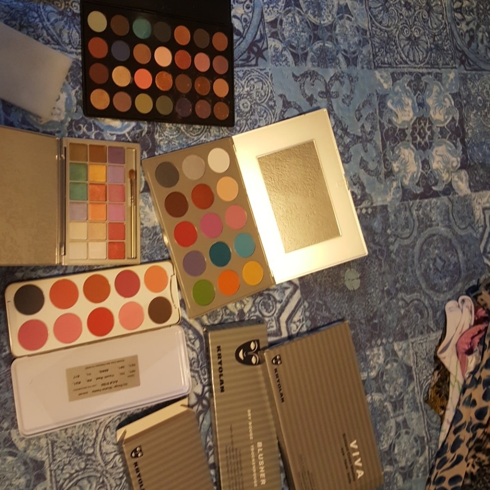 Makeup palette set by Kryolan